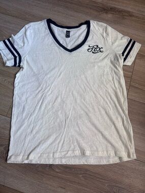 Fox motor cross apparel womens V-Neck T shirt size medium.